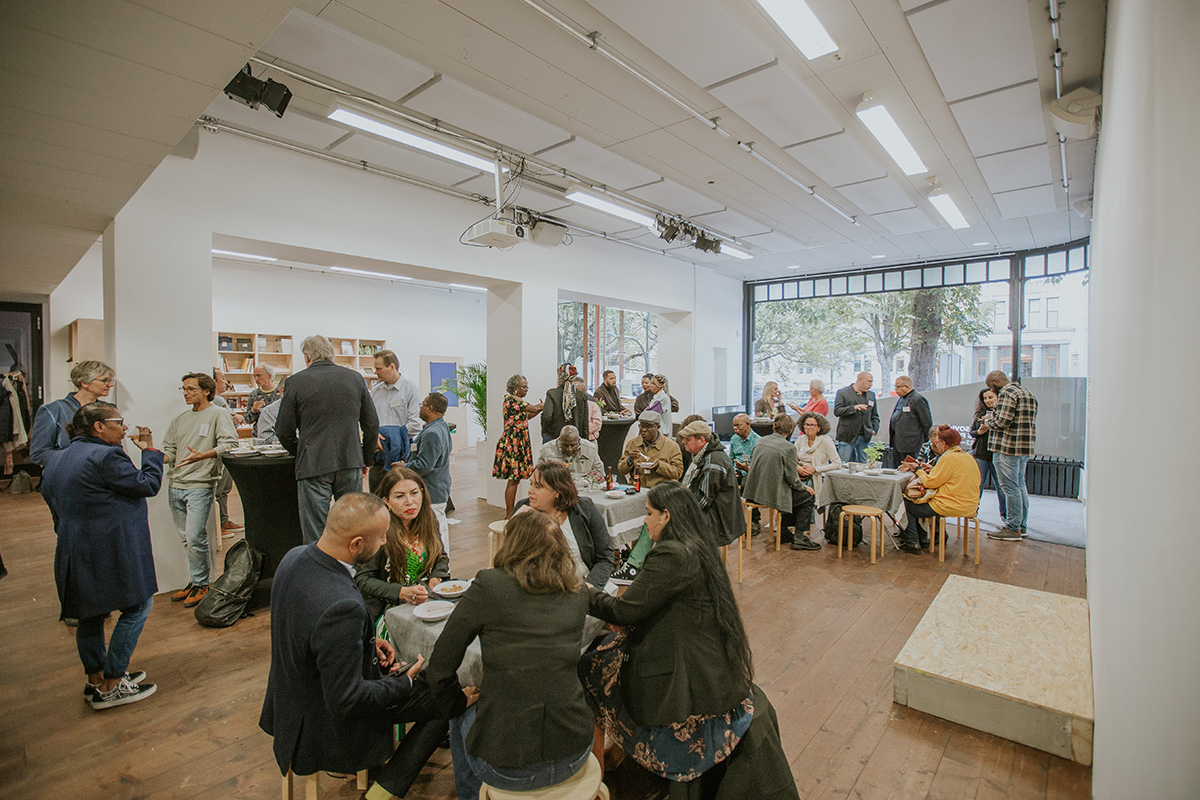 Meeting, September 2022, Stroom Den Haag (photo: Pierre Zylstra, courtesy Stroom Den Haag)